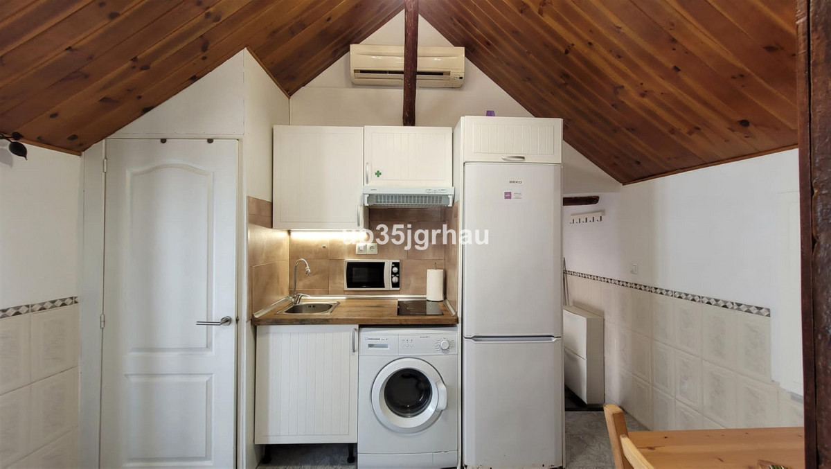 1 Bedroom Apartment for Sale in Estepona — view 13