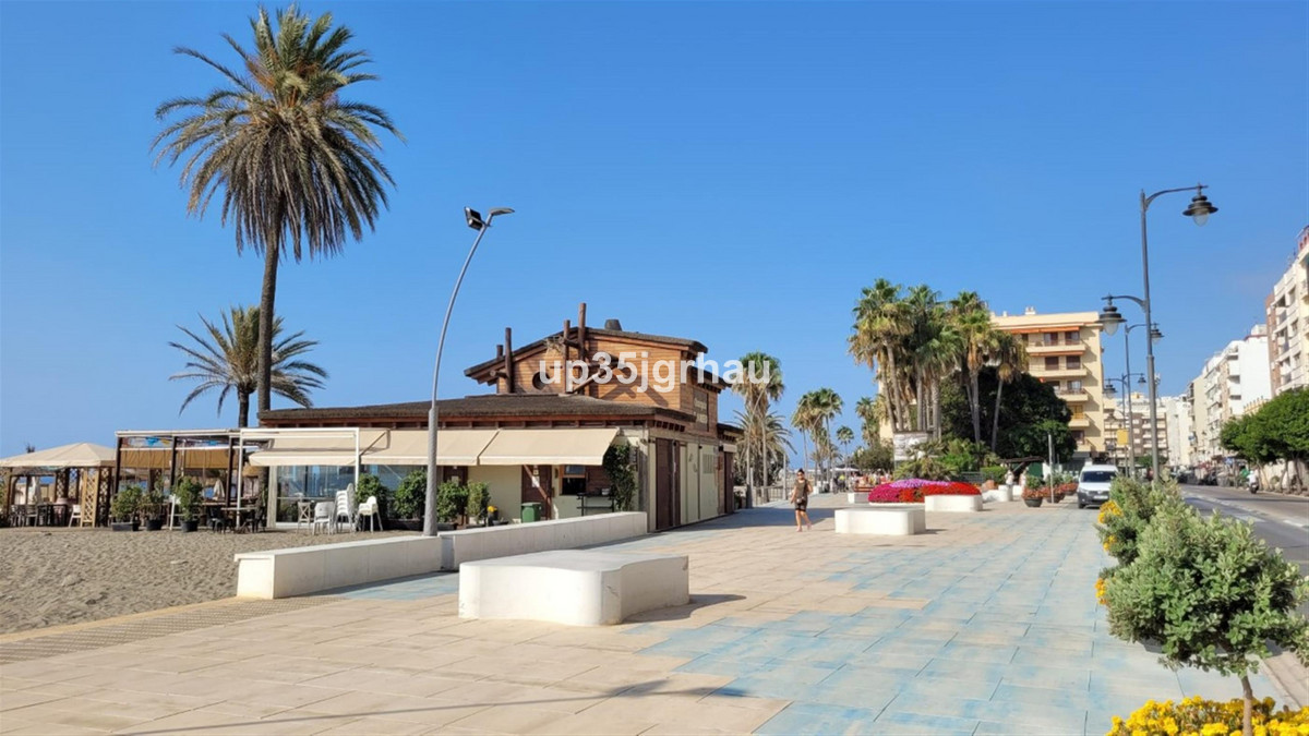 1 Bedroom Apartment for Sale in Estepona — view 16
