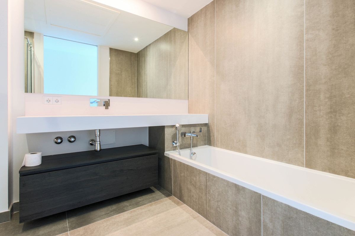 3 Bedroom Villa for Sale in Estepona — view 18