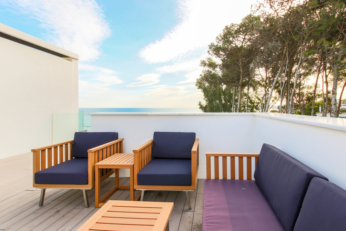 3 Bedroom Villa for Sale in Estepona — 6