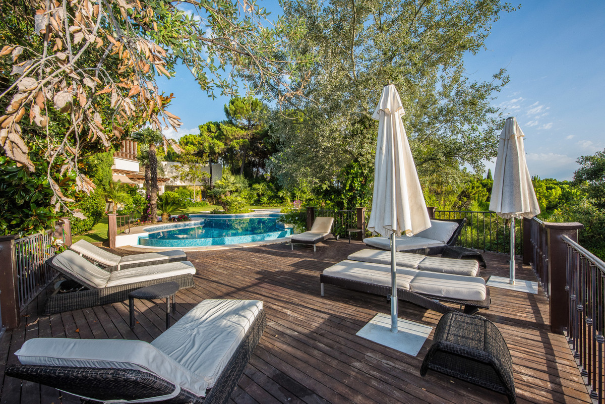 8 Bedroom Villa for Sale in La Zagaleta — 5
