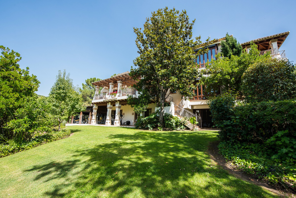 8 Bedroom Villa for Sale in La Zagaleta — 7
