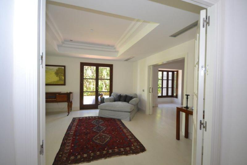 6 Bedroom Villa for Sale in Guadalmina Baja — view 20