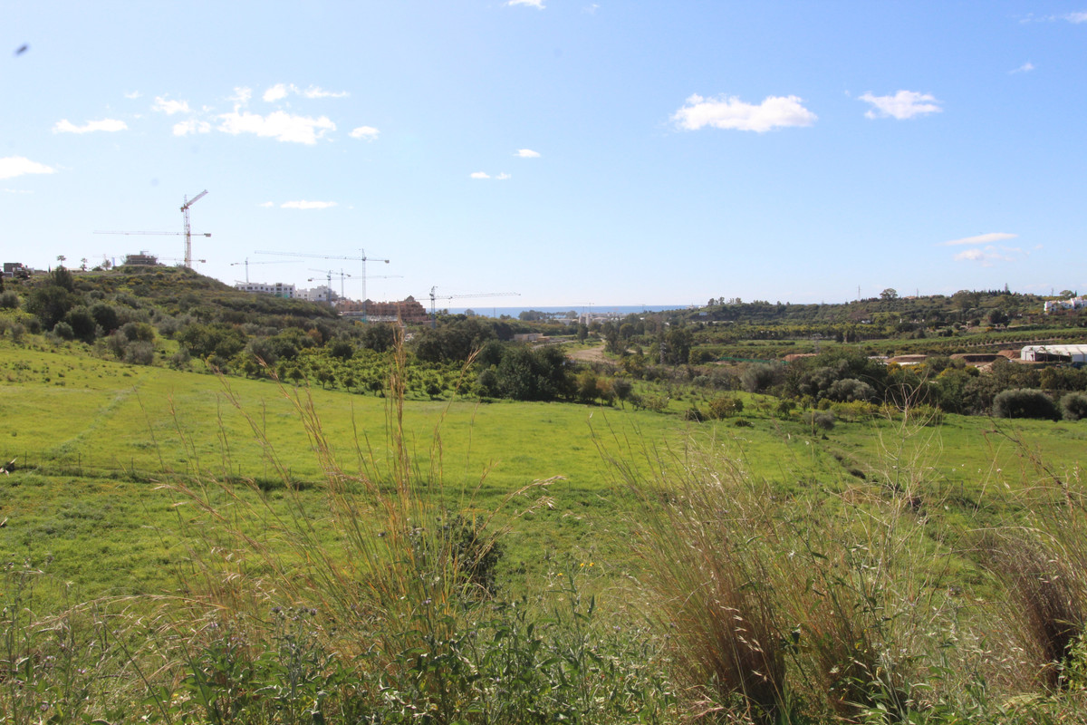 Plot for Sale in Benahavís — 2