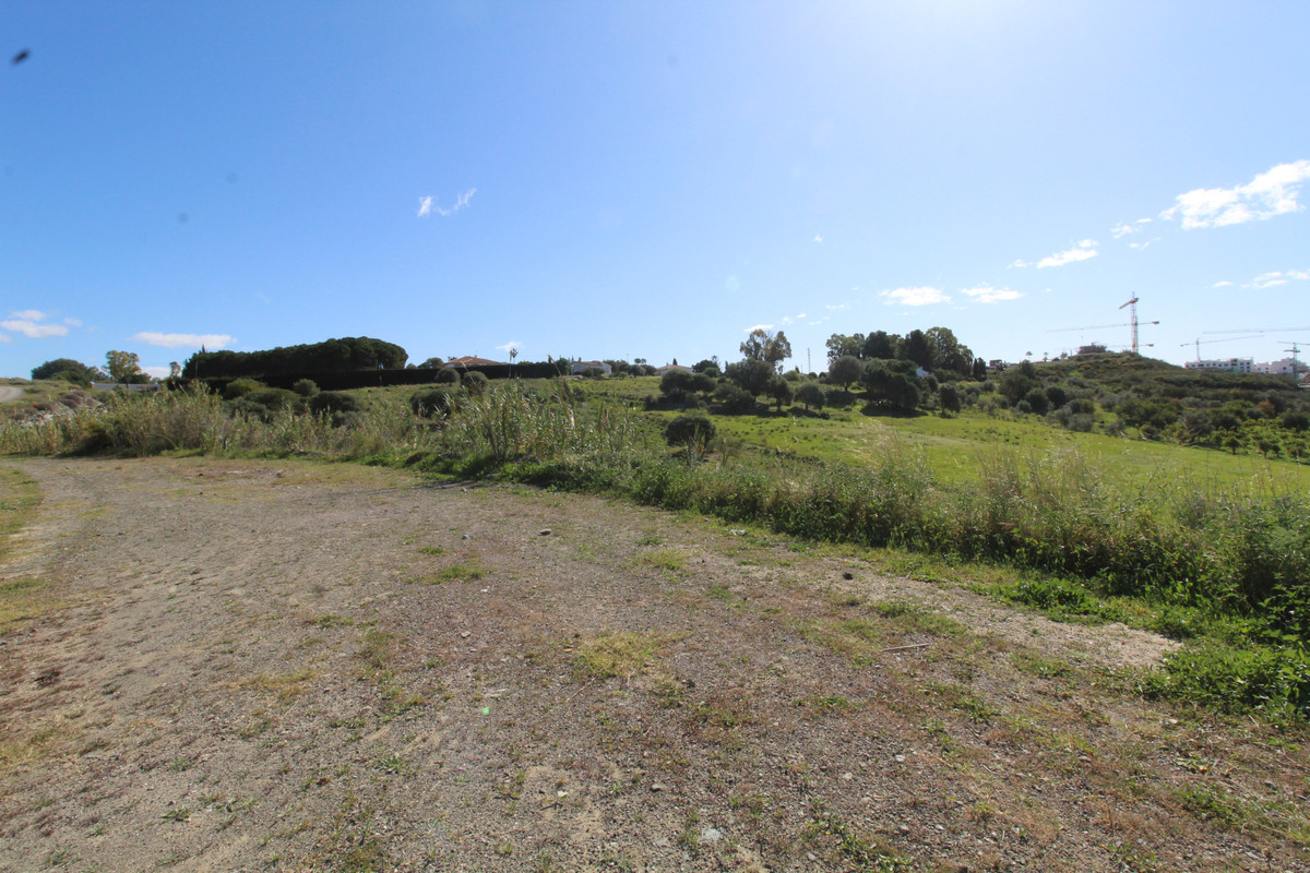 Plot for Sale in Benahavís — view 11