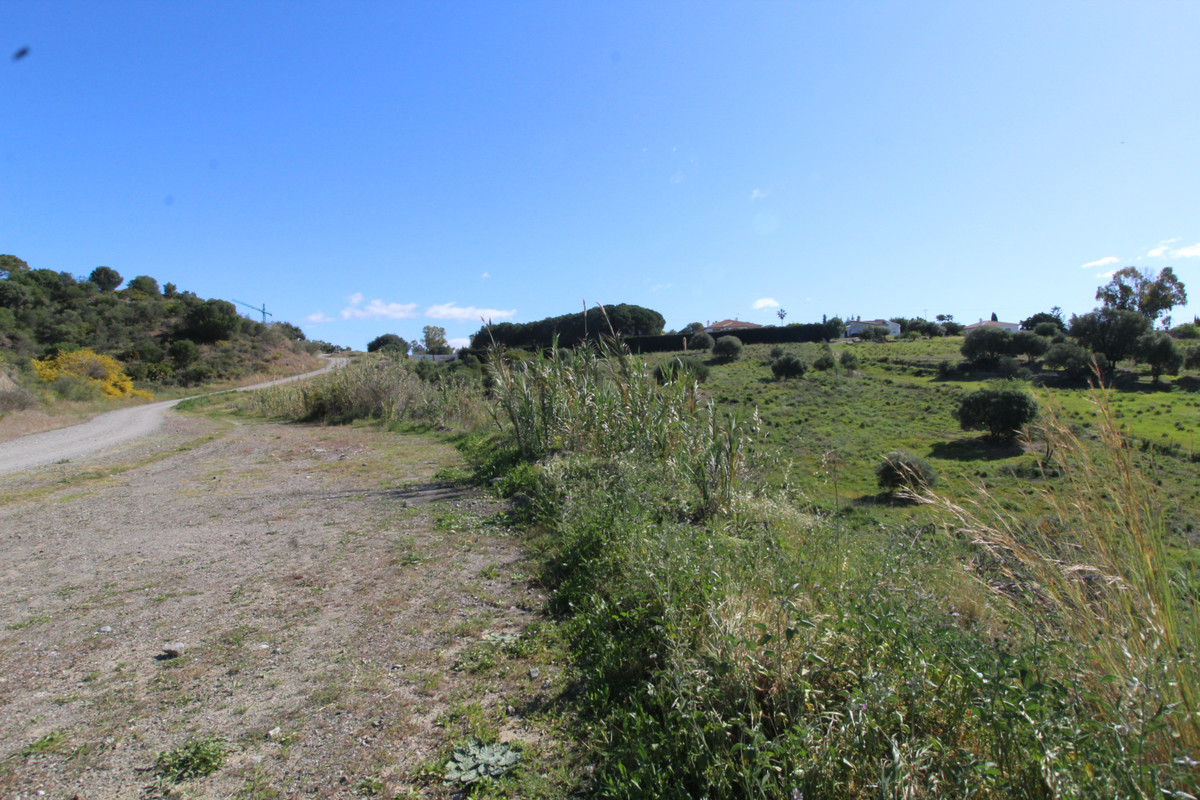 Plot for Sale in Benahavís — 3