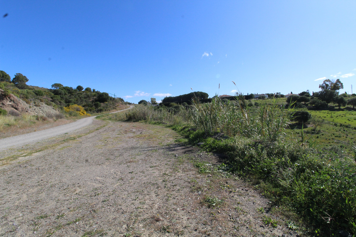 Plot for Sale in Benahavís — 6