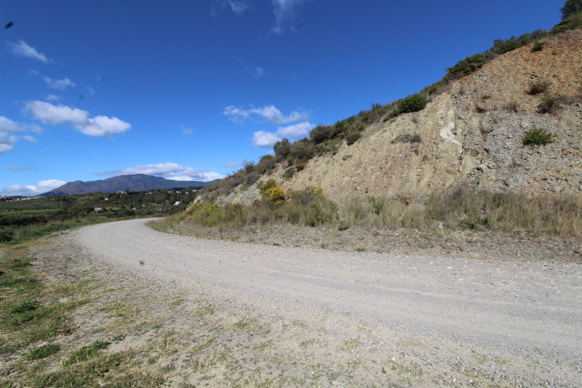 Plot for Sale in Benahavís — view 10
