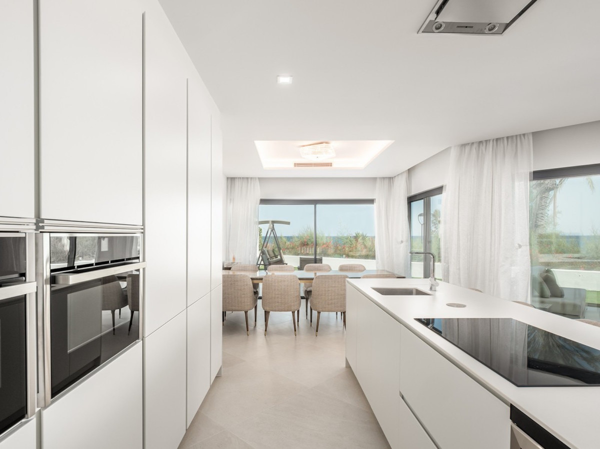 3 Bedroom Villa for Sale in Estepona — 4