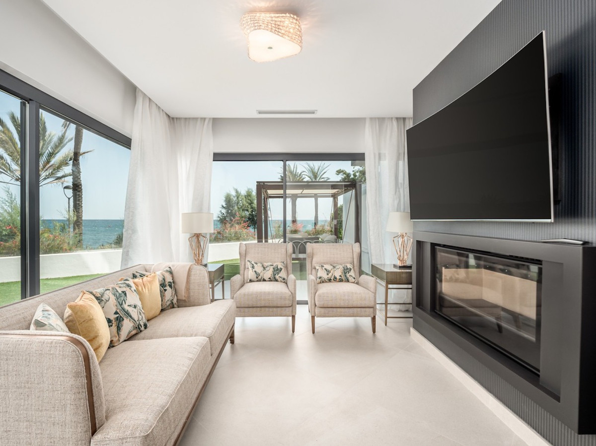 3 Bedroom Villa for Sale in Estepona — 5