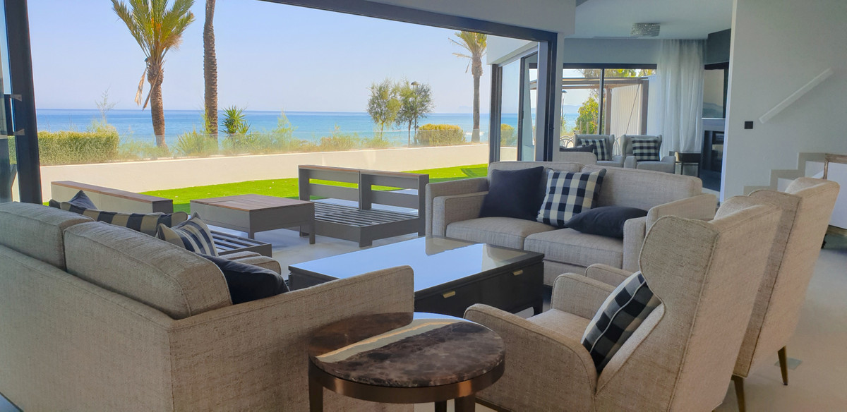 3 Bedroom Villa for Sale in Estepona — 6