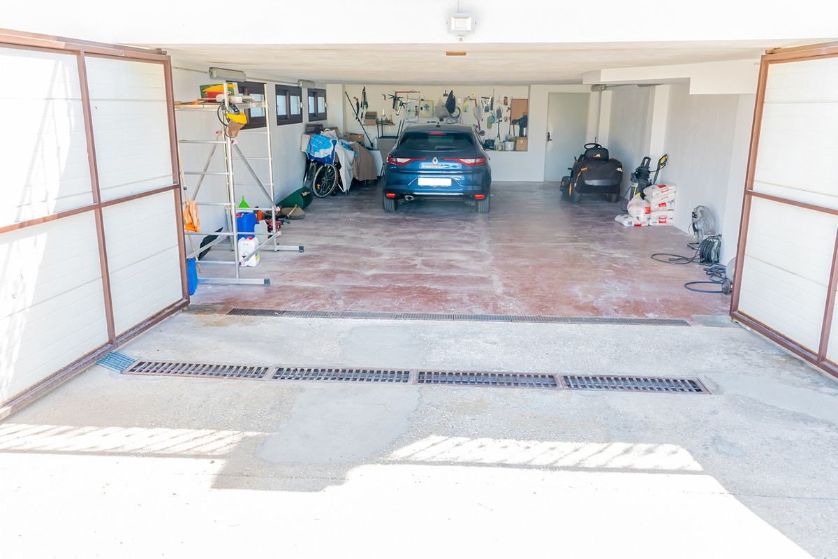 5 Bedroom Villa for Sale in Guadalmina Alta — view 19