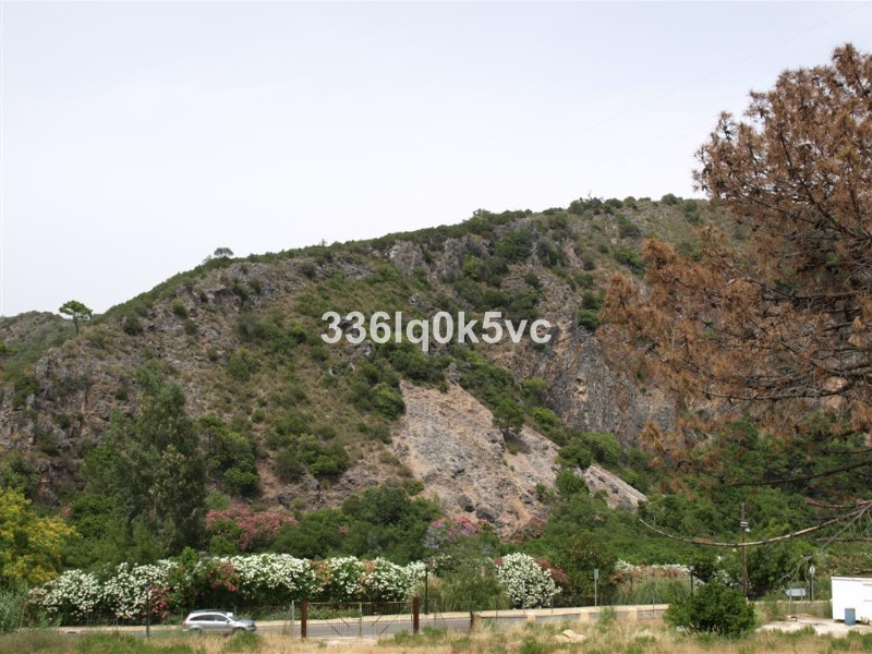 Plot for Sale in Benahavís