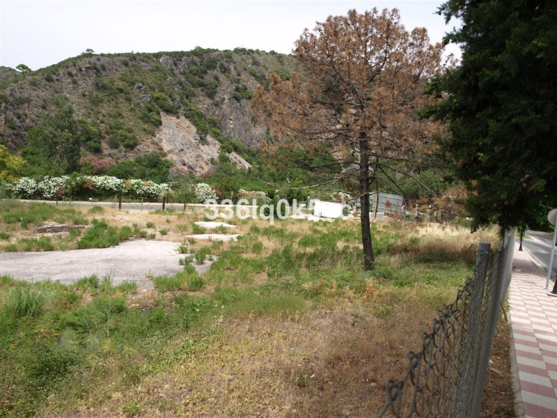Plot for Sale in Benahavís — 2