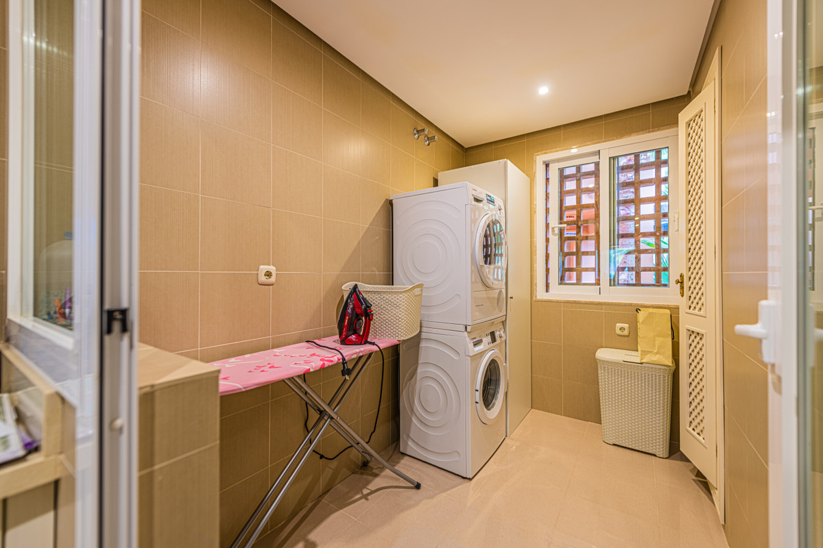 3 Bedroom Apartment for Sale in Nueva Andalucía — view 17
