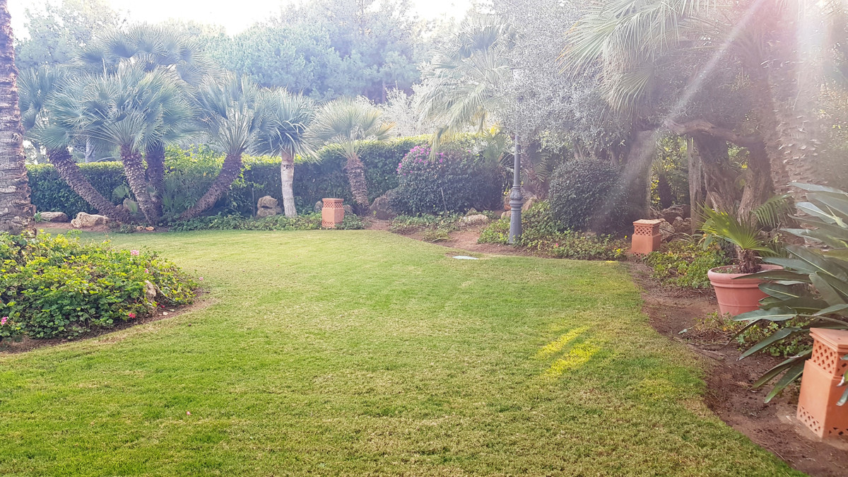 4 Bedroom Villa for Sale in Sierra Blanca — view 13