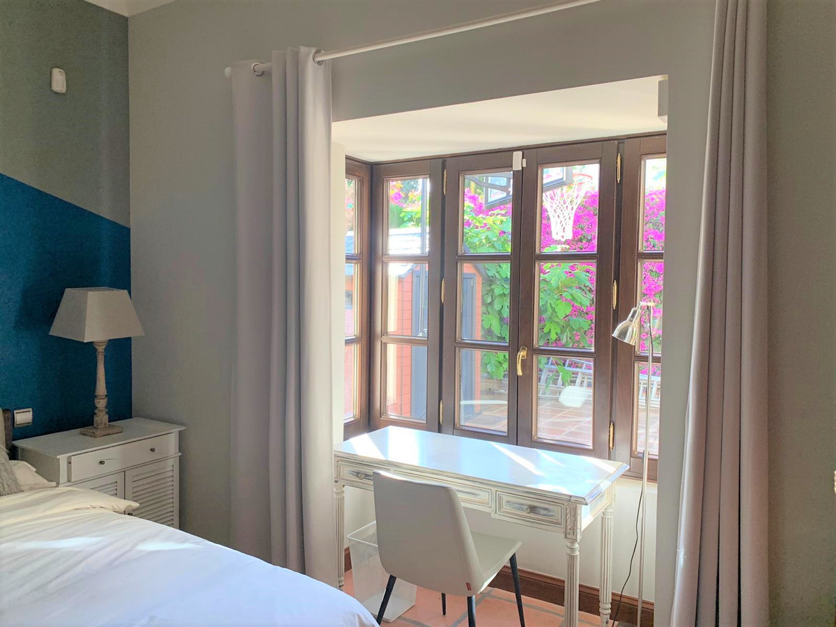 5 Bedroom Villa for Sale in Sierra Blanca — view 18