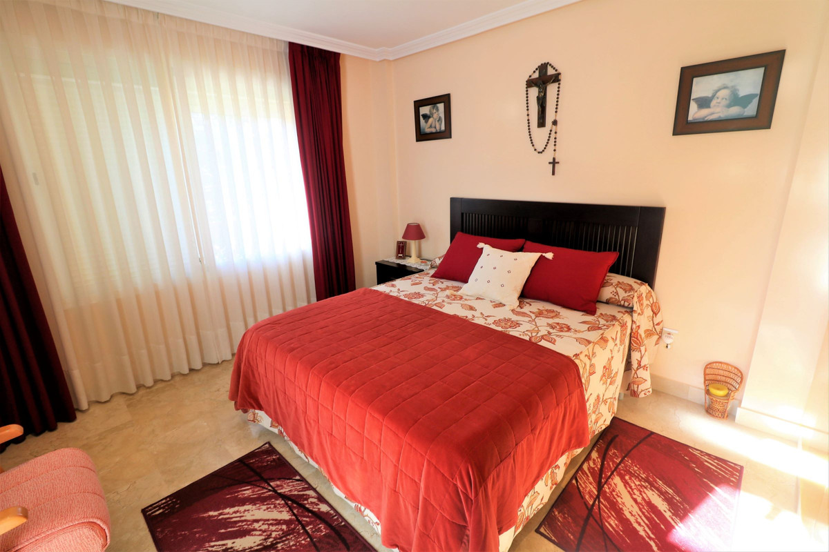 3 Bedroom Villa for Sale in Estepona — 5