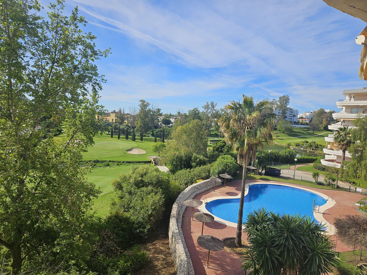 3 Bedroom Apartment for Sale in Guadalmina Alta