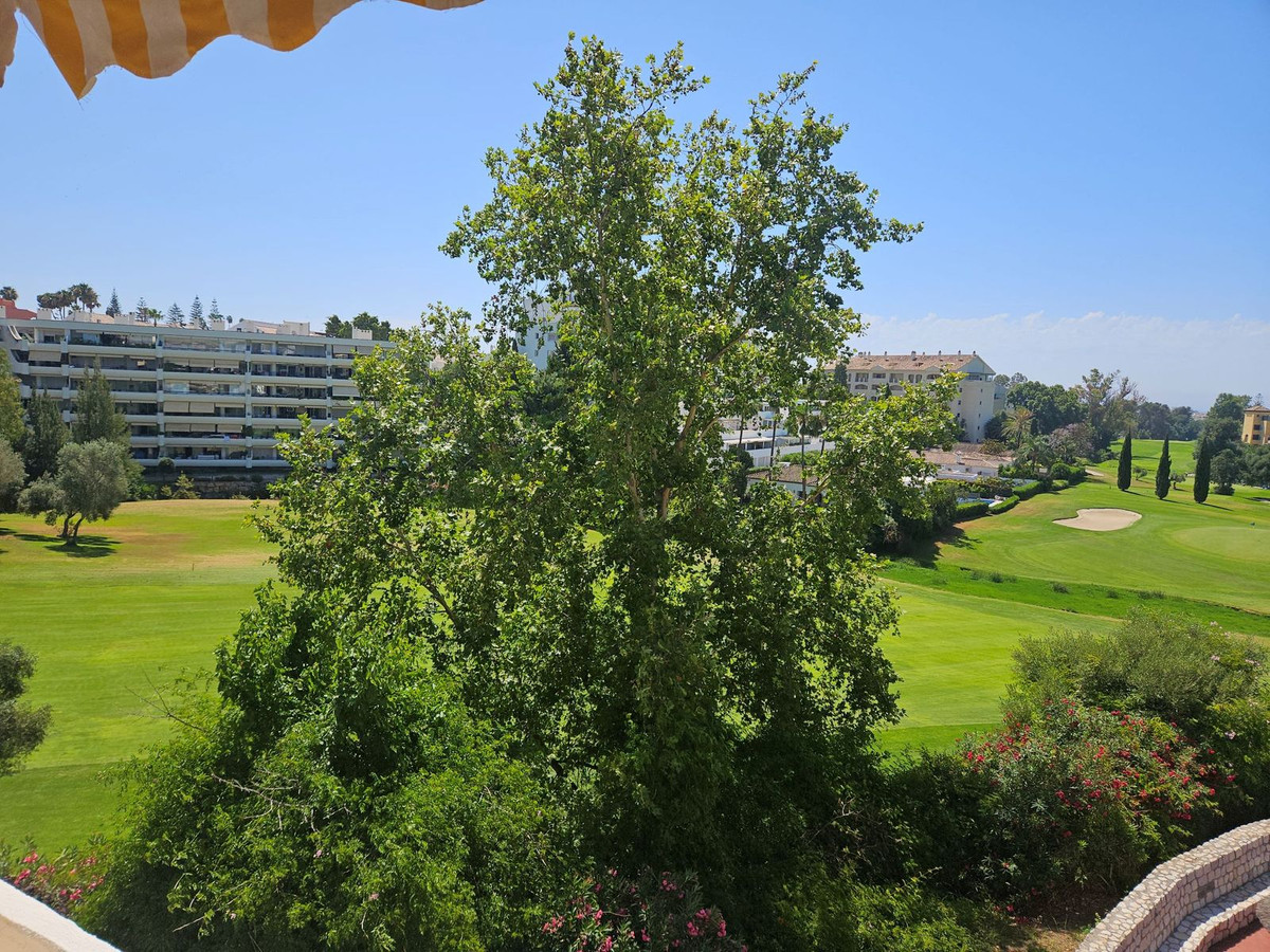 3 Bedroom Apartment for Sale in Guadalmina Alta — view 16