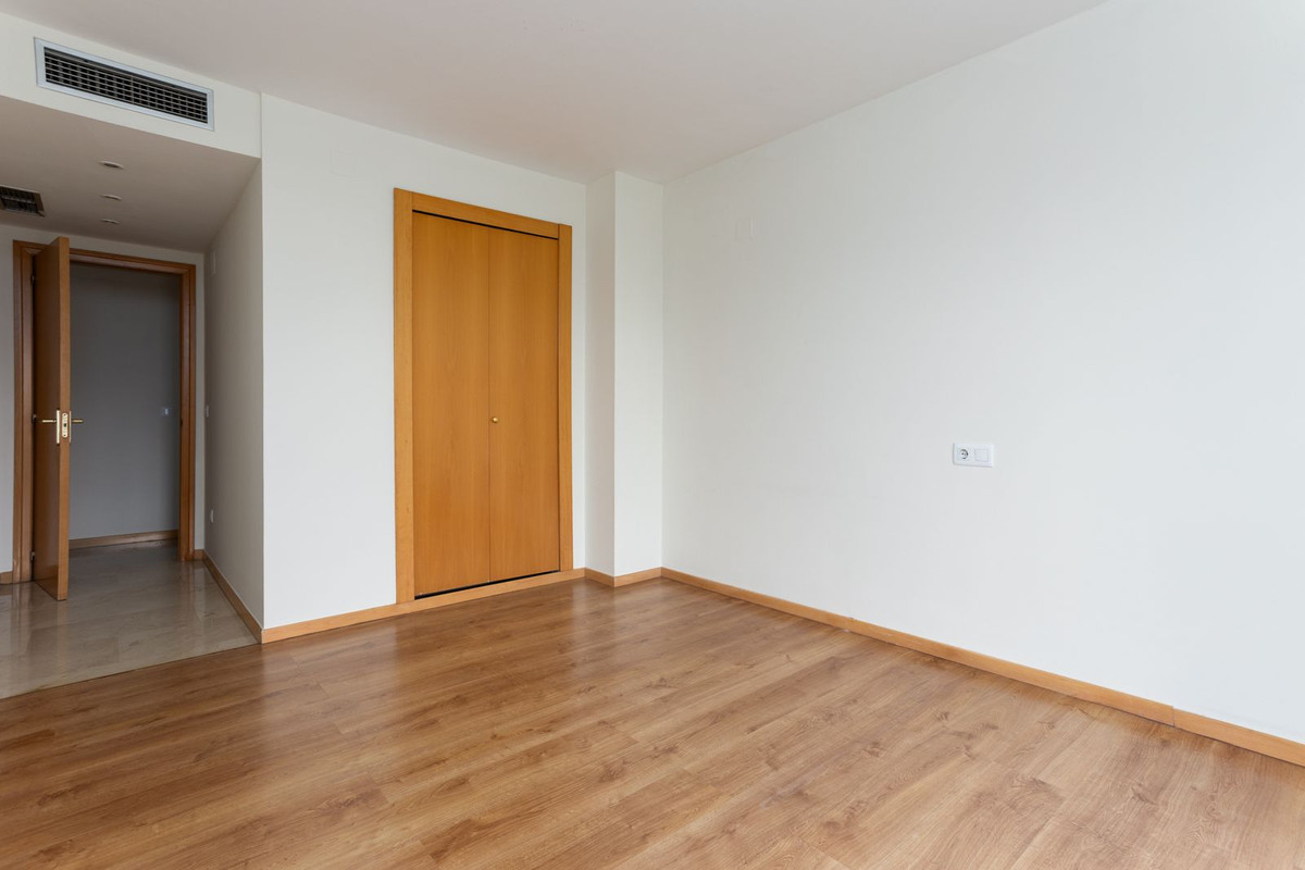 3 Bedroom Apartment for Sale in Guadalmina Alta — view 18