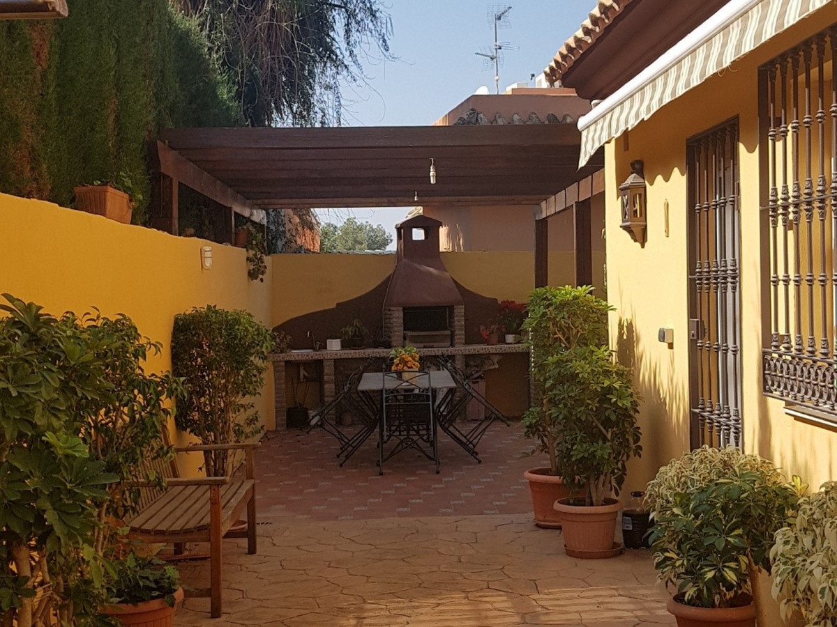 5 Bedroom Villa for Sale in Nueva Andalucía — view 19