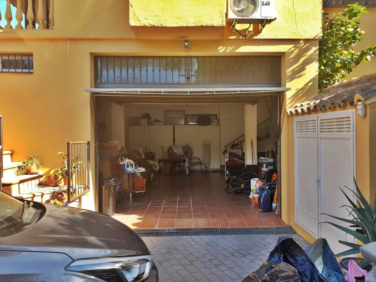 5 Bedroom Villa for Sale in Nueva Andalucía — view 20