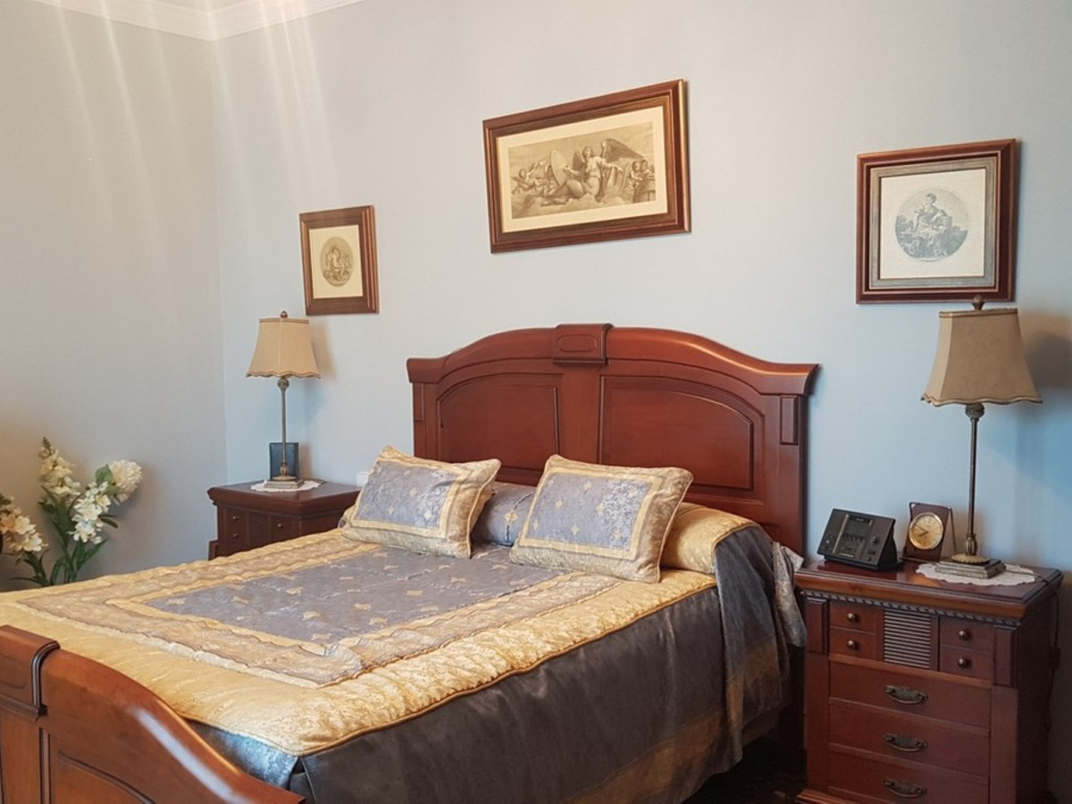 5 Bedroom Villa for Sale in Nueva Andalucía — 7
