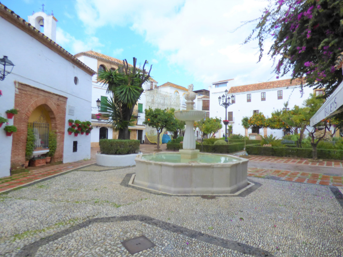 2 Bedroom Villa for Sale in Marbella