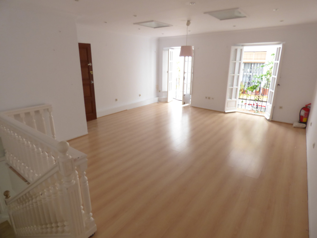 2 Bedroom Villa for Sale in Marbella — 6