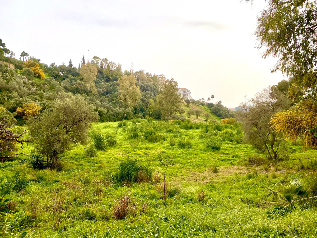 Plot for Sale in Benahavís