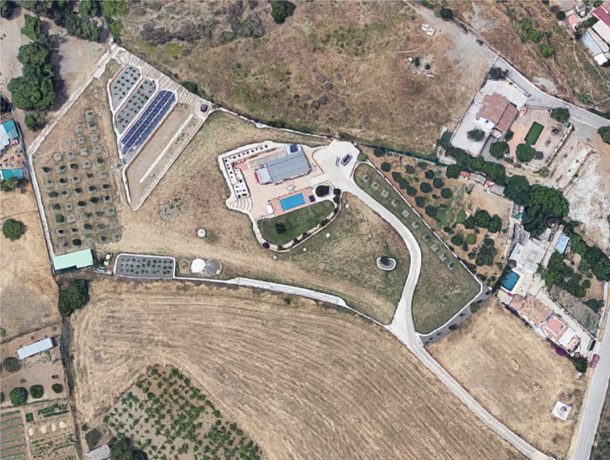 3 Bedroom Villa for Sale in Estepona