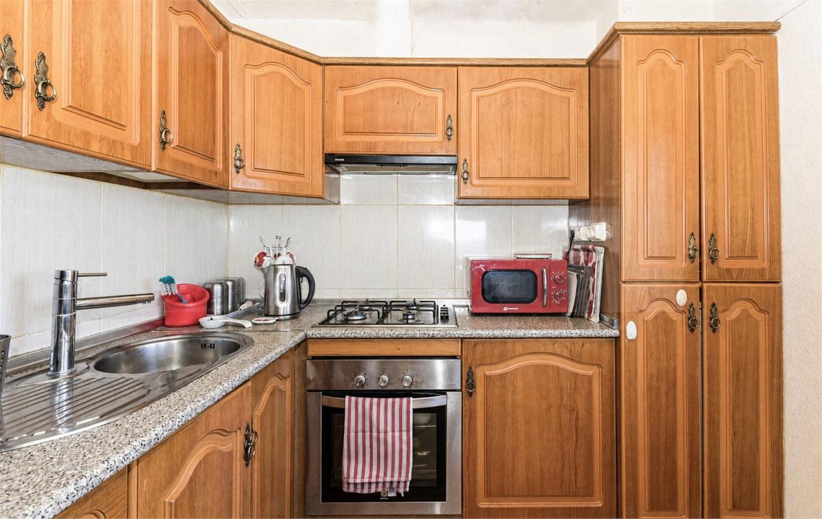 3 Bedroom Villa for Sale in Estepona — view 11