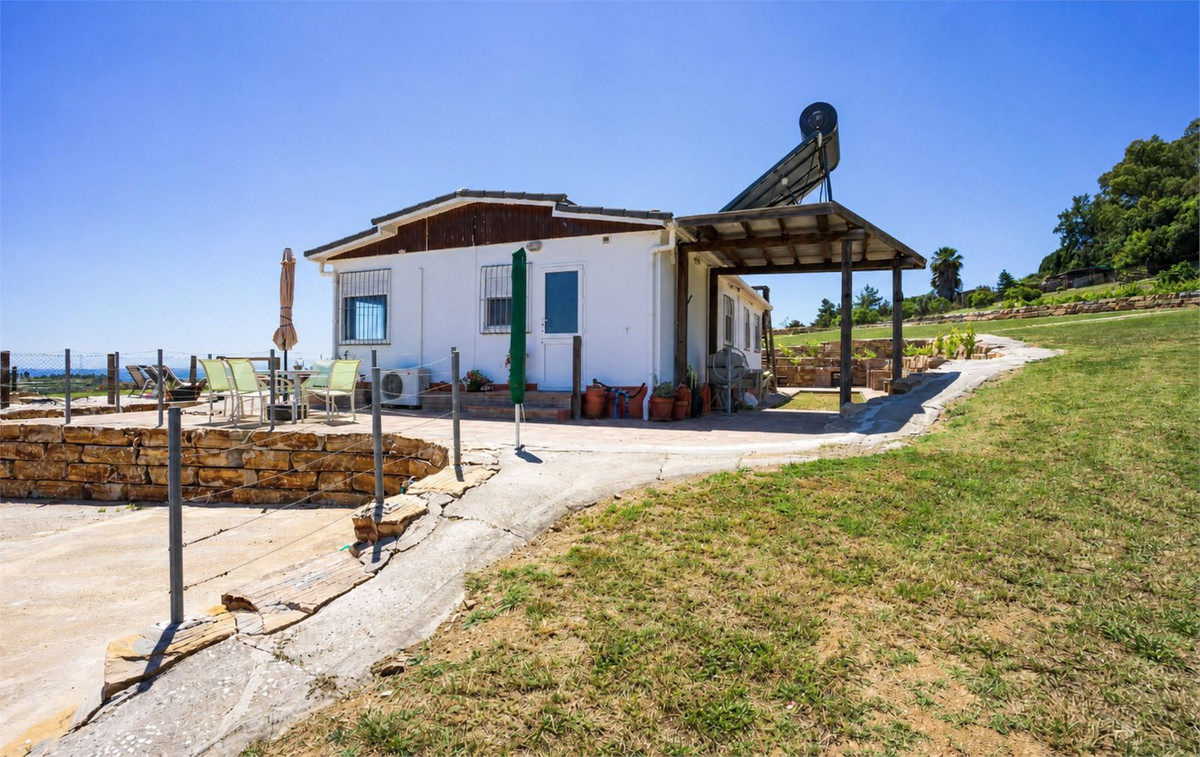 3 Bedroom Villa for Sale in Estepona — 4