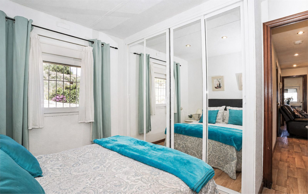 3 Bedroom Villa for Sale in Estepona — 5