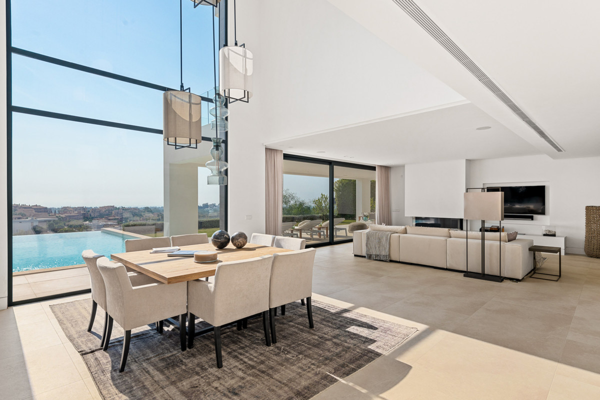 3 Bedroom Villa for Sale in Benahavís — 5
