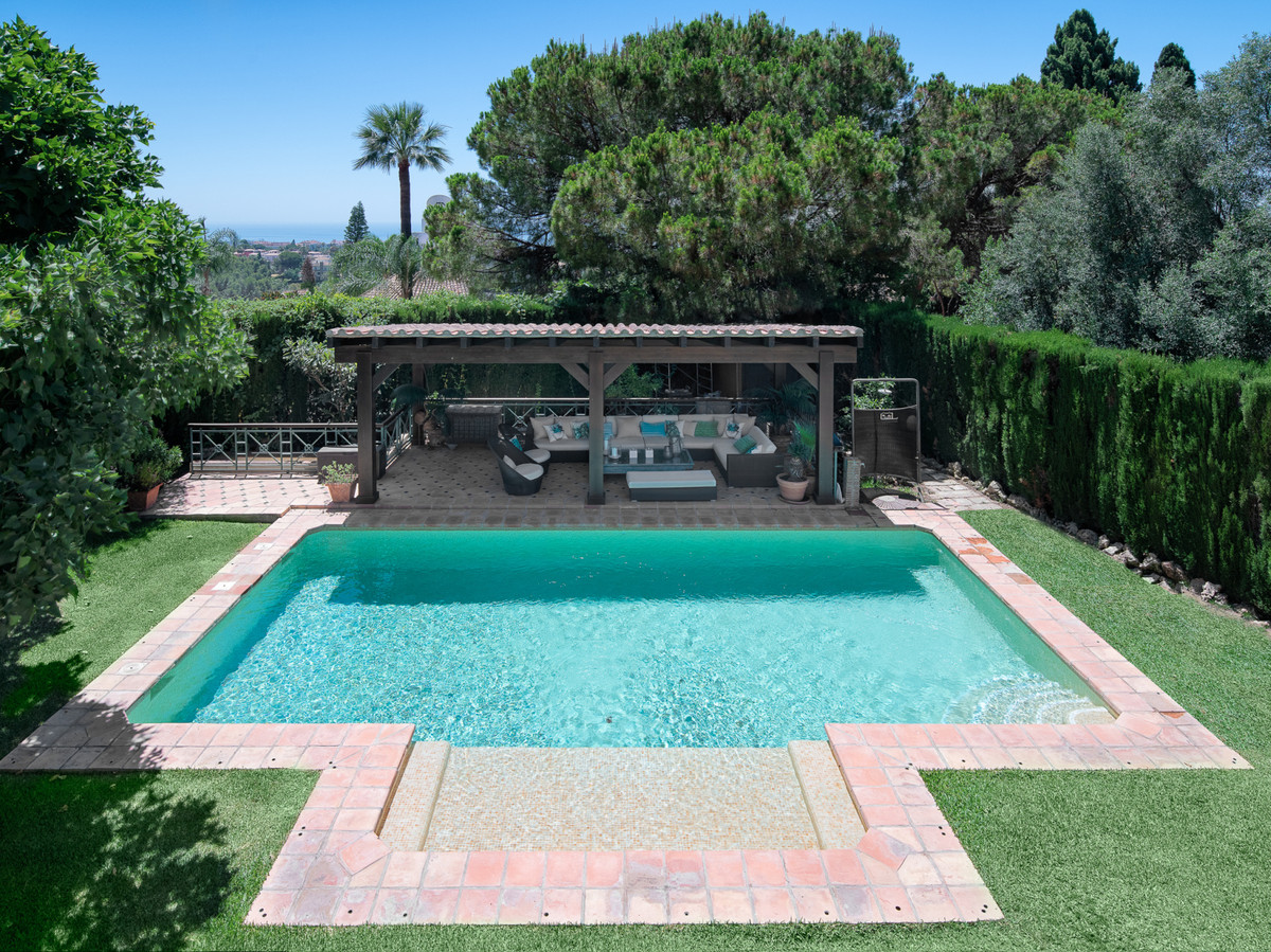 5 Bedroom Villa for Sale in Marbella — 2