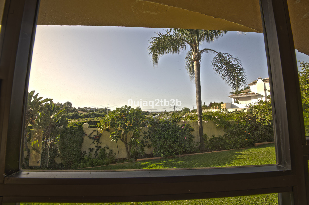 5 Bedroom Villa for Sale in New Golden Mile — view 6