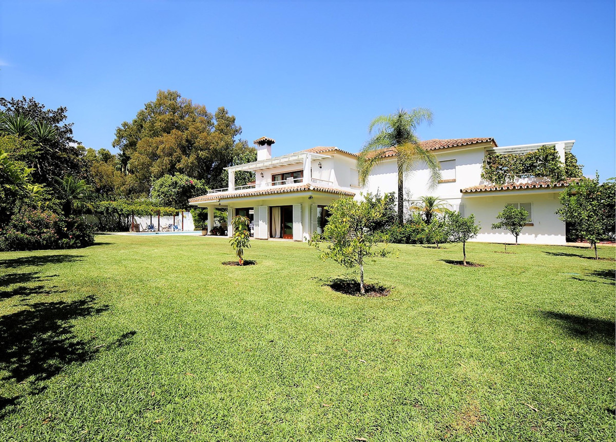 5 Bedroom Villa for Sale in Costalita — 2