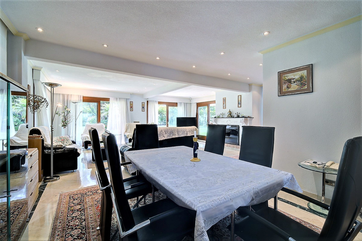 5 Bedroom Villa for Sale in Costalita — view 13