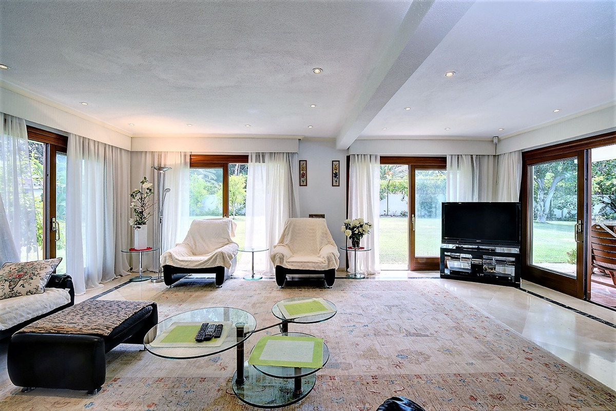 5 Bedroom Villa for Sale in Costalita — view 14