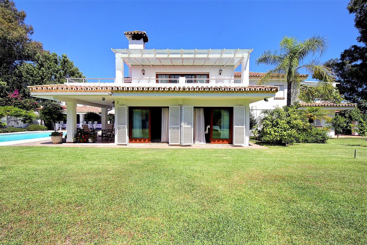 5 Bedroom Villa for Sale in Costalita — 3