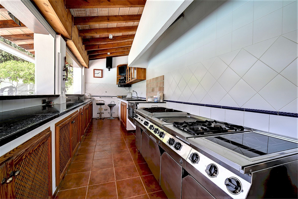 5 Bedroom Villa for Sale in Costalita — 7