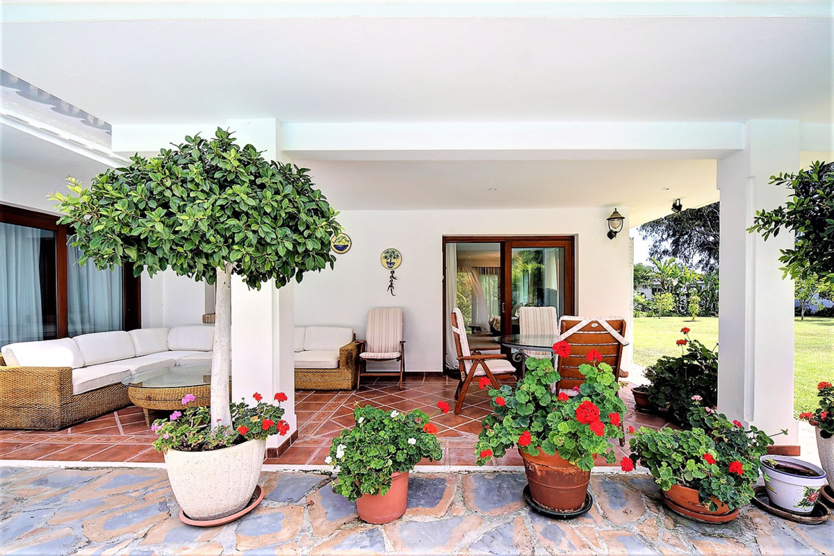 5 Bedroom Villa for Sale in Costalita — view 10
