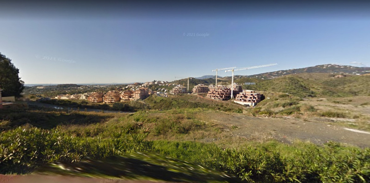 Plot for Sale in Nueva Andalucía