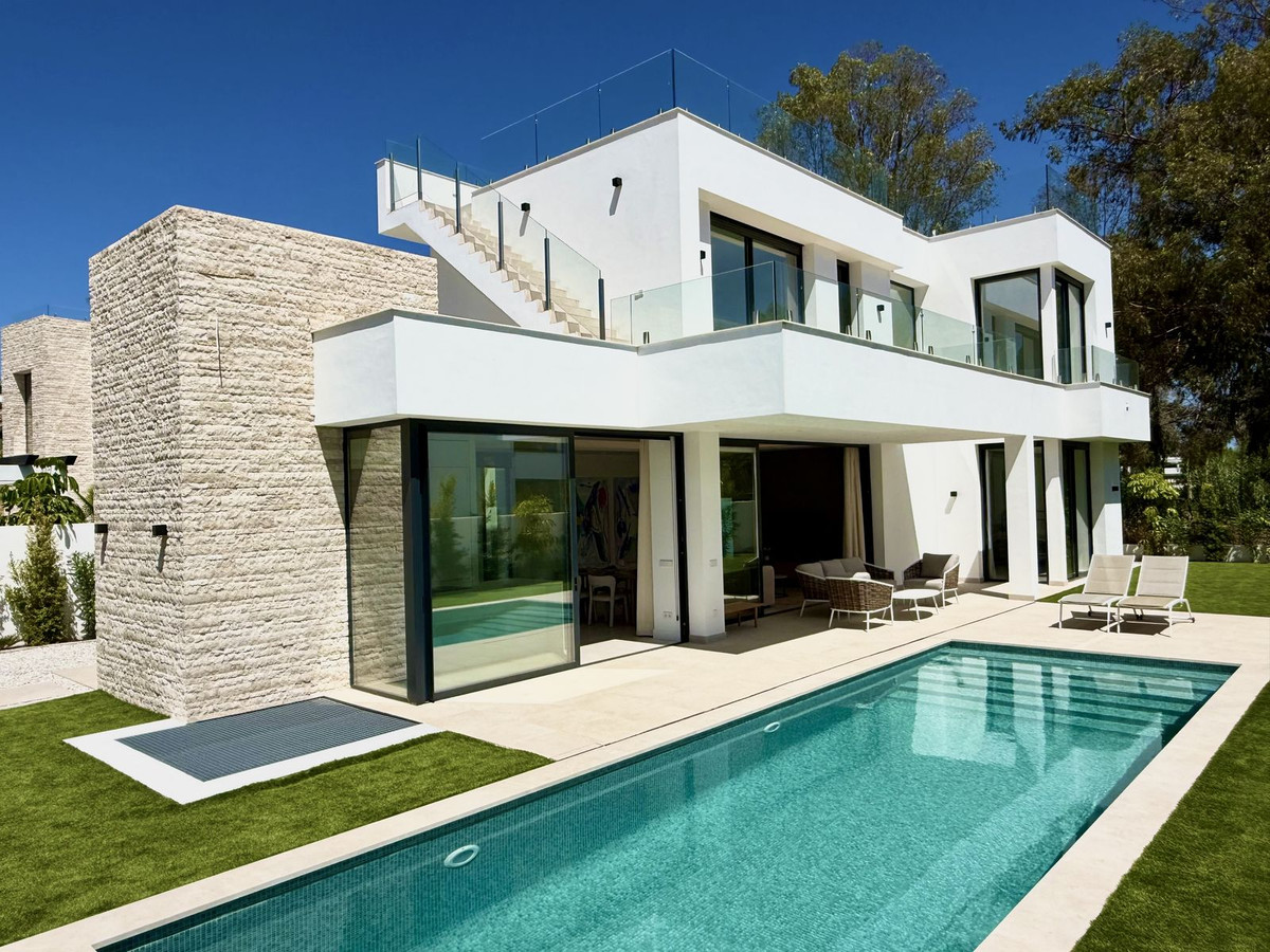 6 Dormitorios Villa en Venta en New Golden Mile