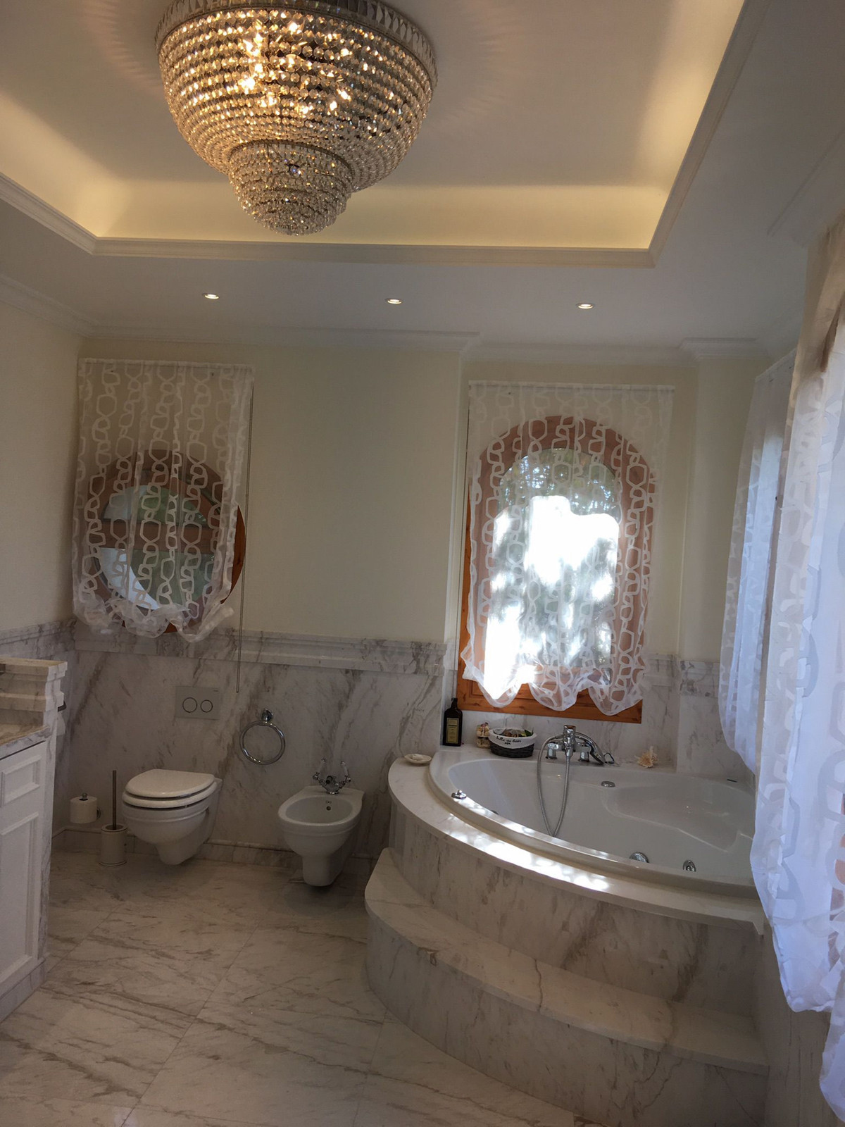 5 Bedroom Villa for Sale in Sierra Blanca — view 16