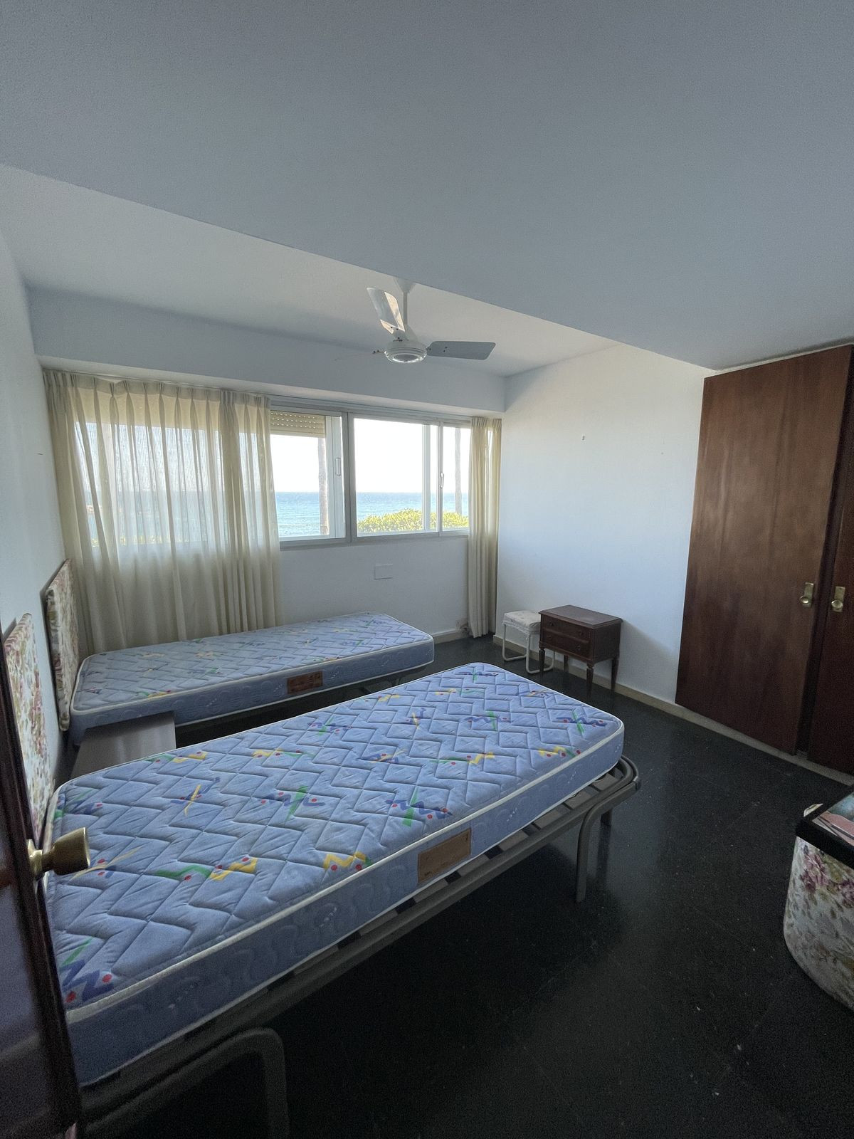 4 Bedroom Apartment for Sale in Marbella — view 12