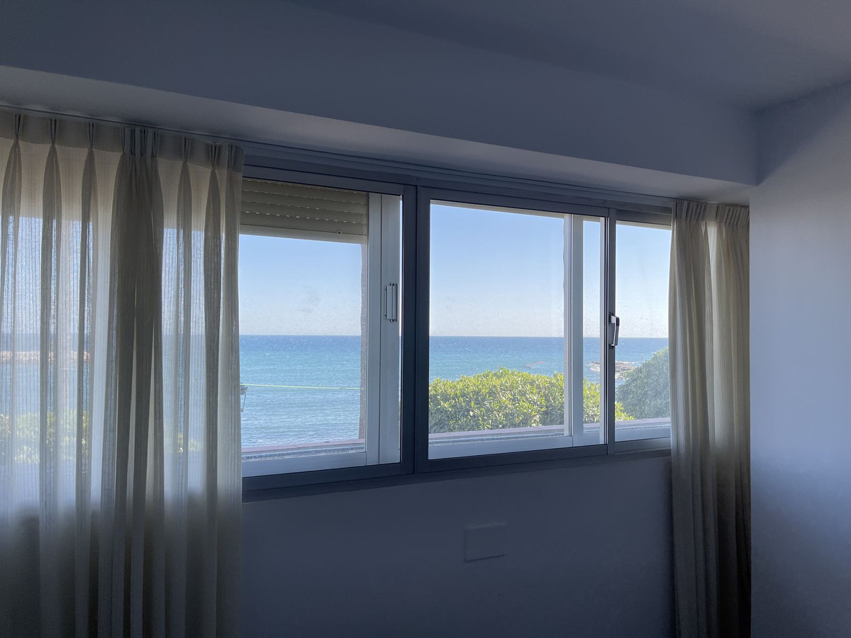 4 Bedroom Apartment for Sale in Marbella — view 13