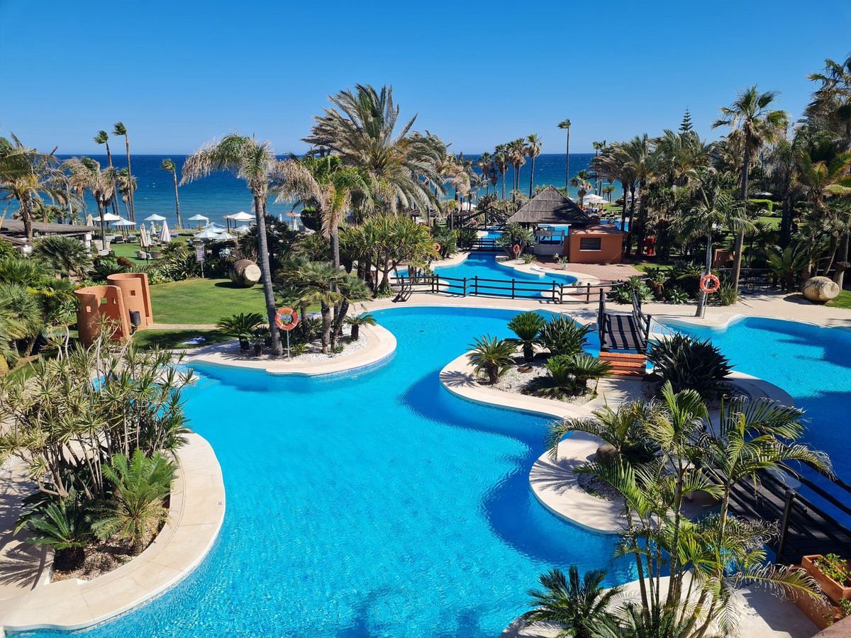 2 Bedroom Apartment for Sale in Estepona — 3